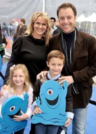 Gwen Harrison two Kids